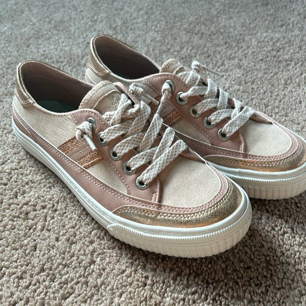 Blowfish Rose Gold Sneakers, 8.5